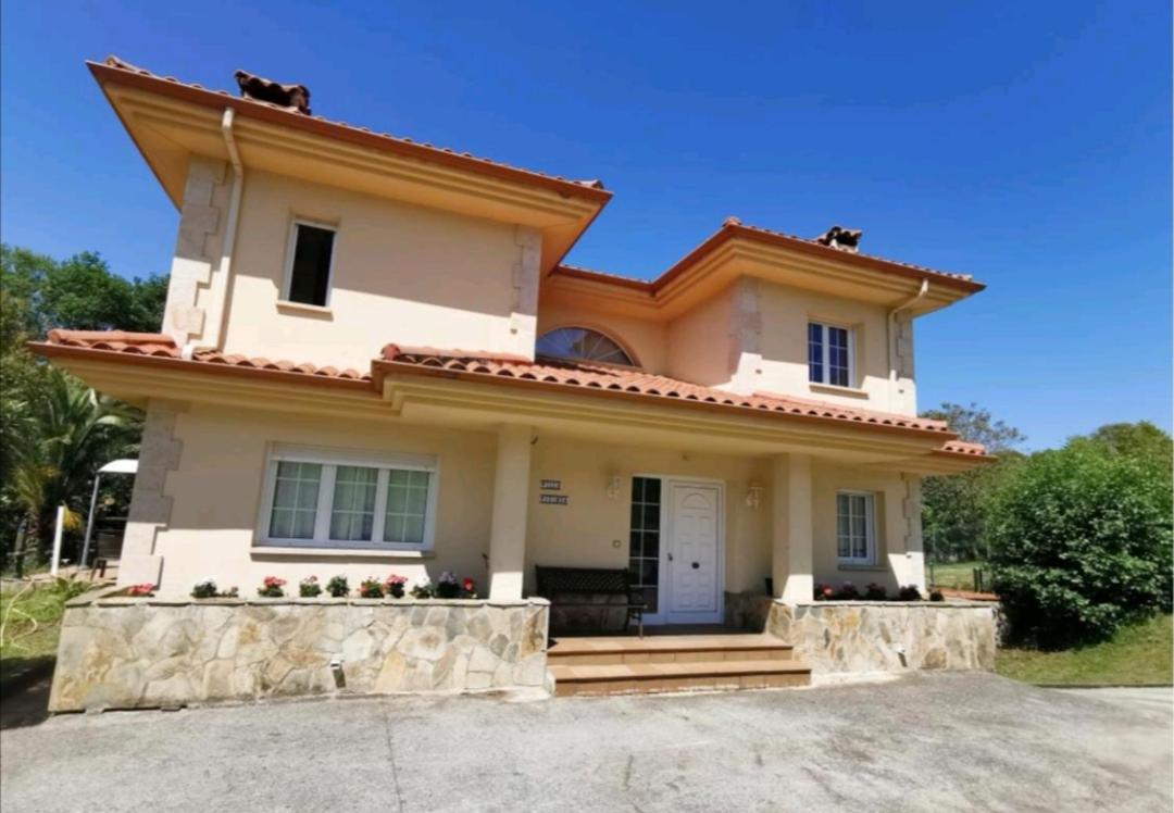 Villa Santa Ana Laredo Exterior photo